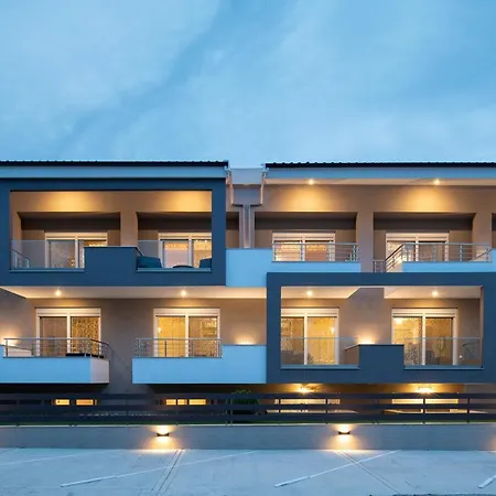 Lägenhet Sithonia Luxury 3 Beds Studio, Semi-ground Floor