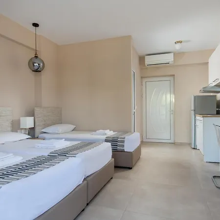 Sithonia Luxury 3 Beds Studio, Semi-ground Floor アパート ニキティ