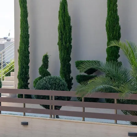 アパート Sithonia Luxury 3 Beds Studio, Semi-ground Floor *